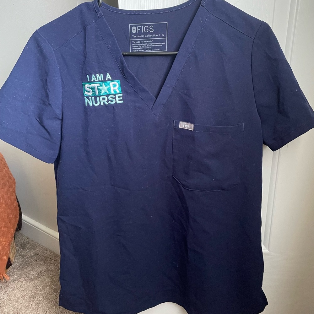 Figs One Pocket Top